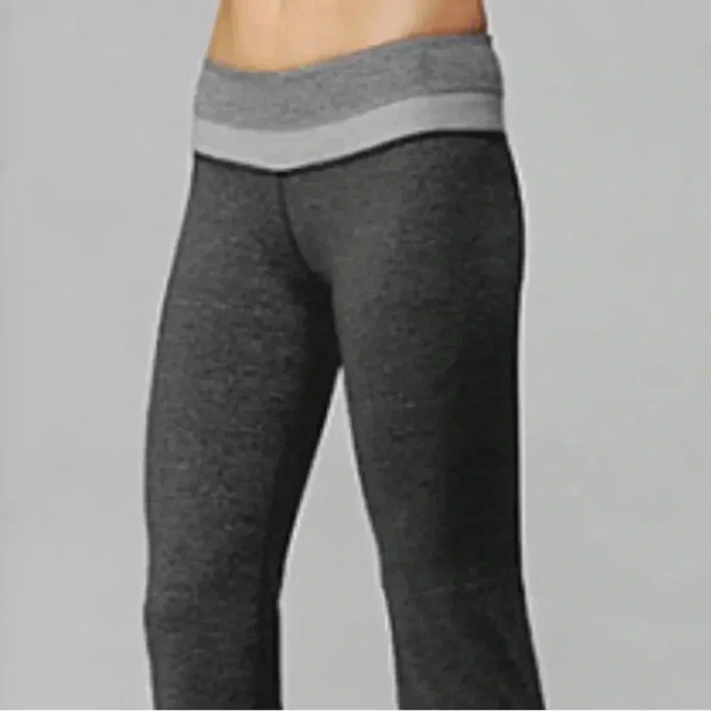 Lululemon groove crop